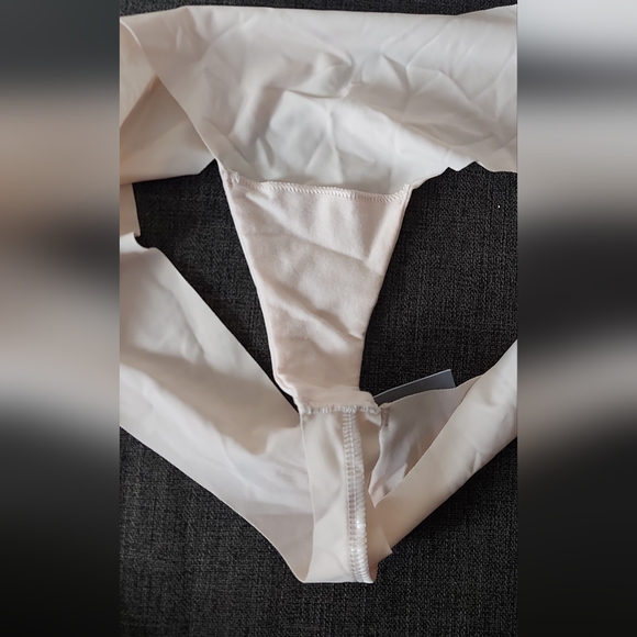 Tanga - Picture 8 of 10